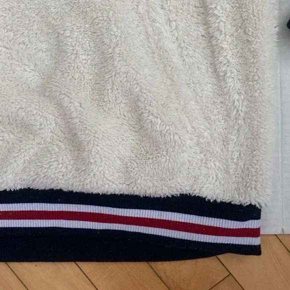 FILA Long sleeved Cream & Navy Fleece Teddy Bear Hoodie Girls size 14/16 X-Large - Picture 8 of 13